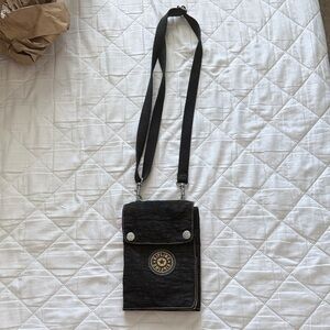 EUC Kipling Crossbody Vintage Multi Pocket Bag